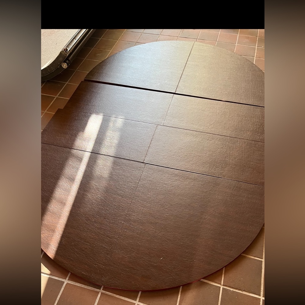 Dining table pads